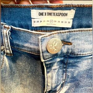 One Teaspoon Skinny Stretch Jeans Raw Hemline Size 25 Light Blue Wash